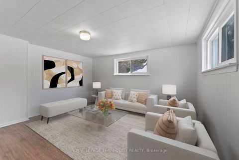 Photo 27 at 6 Peacham Crescent, CFB, Toronto