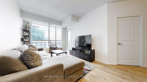 Photo 12 at 926 - 628 Fleet Street, Niagara, Toronto