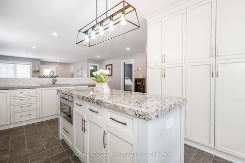 Photo 10 at 2237 Sproule Street, Alcona, Innisfil