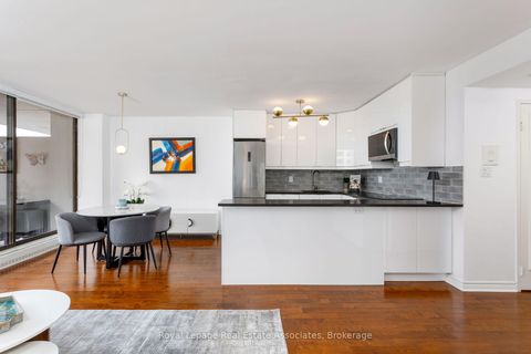 Photo 6 at 602 - 20 Avoca Avenue, Moore Park, Toronto