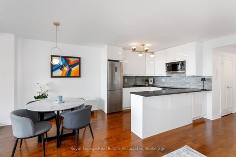 Photo 8 at 602 - 20 Avoca Avenue, Moore Park, Toronto