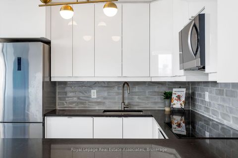 Photo 14 at 602 - 20 Avoca Avenue, Moore Park, Toronto