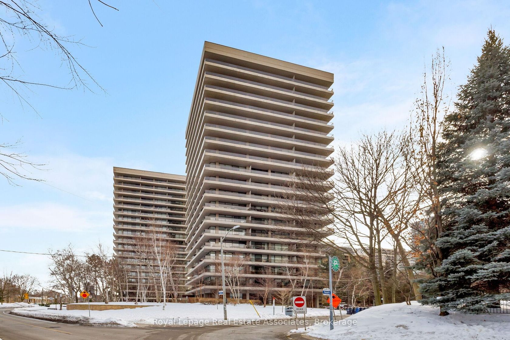 602 - 20 Avoca Avenue, Moore Park, Toronto 