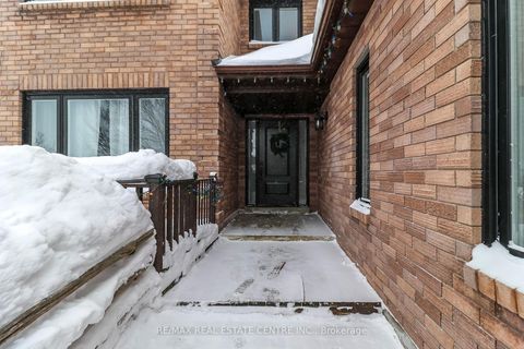 Photo 1 at 39 Cardinal Street, Cundles East, Barrie