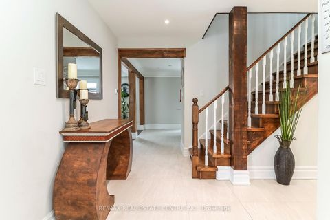 Photo 6 at 39 Cardinal Street, Cundles East, Barrie