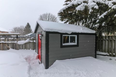 Photo 38 at 39 Cardinal Street, Cundles East, Barrie