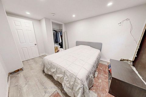 Photo 15 at 217 Alderbrae Avenue, Alderwood, Toronto