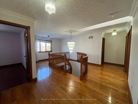 Photo 11 at 79 Elizabeth Street, McLaughlin, Oshawa