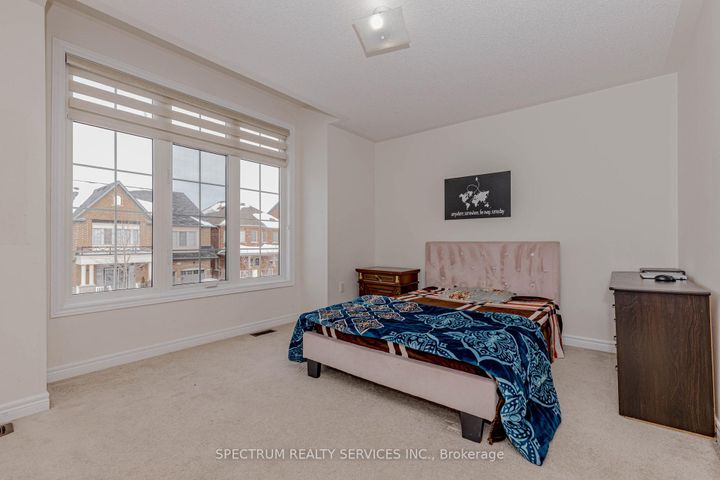 Photo 18 at 75 Elmcrest Drive, Credit Valley, Brampton