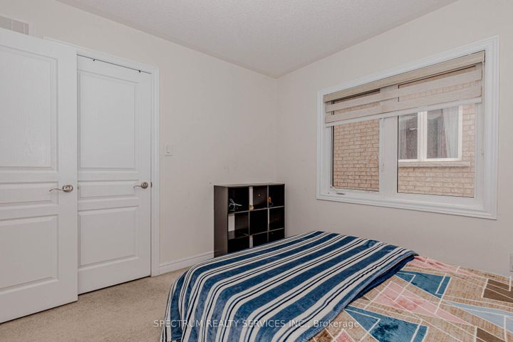 Photo 22 at 75 Elmcrest Drive, Credit Valley, Brampton