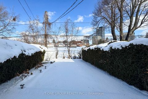 Photo 23 at 26 Balaby Crescent, Don Mills, Toronto