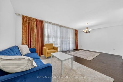 Photo 13 at 816 - 1 Massey Square, Crescent Town, Toronto