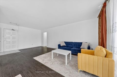 Photo 15 at 816 - 1 Massey Square, Crescent Town, Toronto