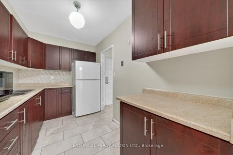 Photo 18 at 816 - 1 Massey Square, Crescent Town, Toronto