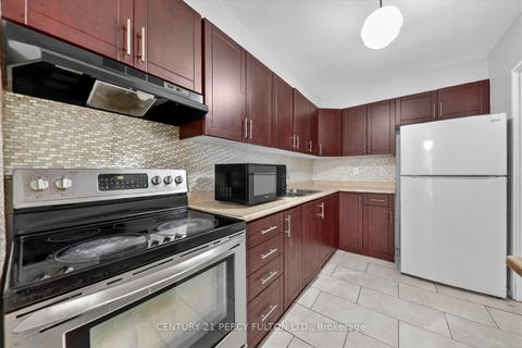 Photo 19 at 816 - 1 Massey Square, Crescent Town, Toronto