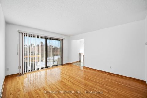Photo 3 at 10 Sharpecroft Boulevard, York University Heights, Toronto