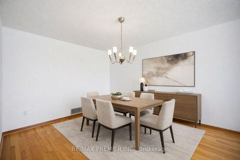Photo 4 at 10 Sharpecroft Boulevard, York University Heights, Toronto
