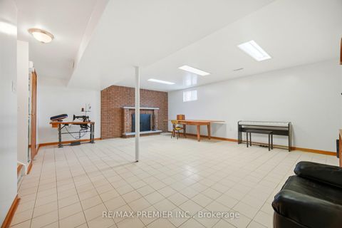 Photo 25 at 10 Sharpecroft Boulevard, York University Heights, Toronto