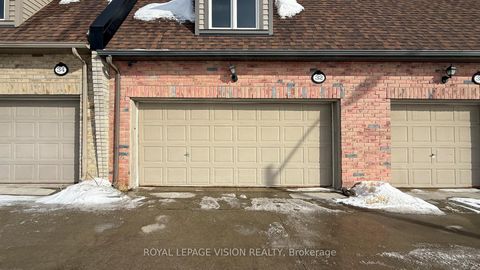 Photo 38 at 32 Zezel Way, Dorset Park, Toronto