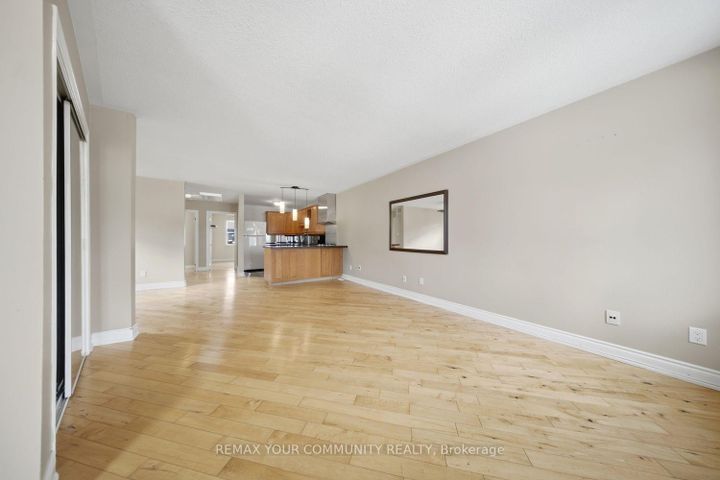 Photo 4 at 1500 Paddington Court, Palmer, Burlington