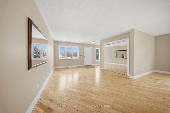 Photo 7 at 1500 Paddington Court, Palmer, Burlington