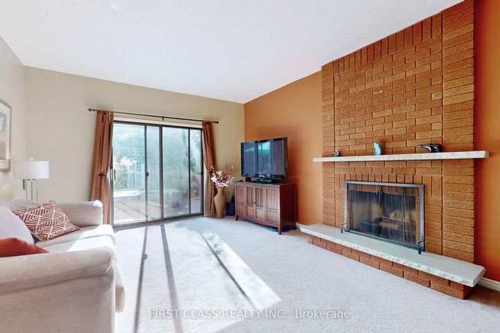 Photo 3 at 7 Kenpark Avenue, Snelgrove, Brampton