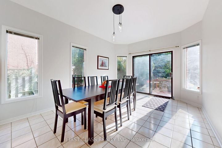 Photo 5 at 7 Kenpark Avenue, Snelgrove, Brampton