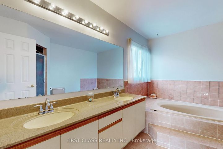 Photo 18 at 7 Kenpark Avenue, Snelgrove, Brampton