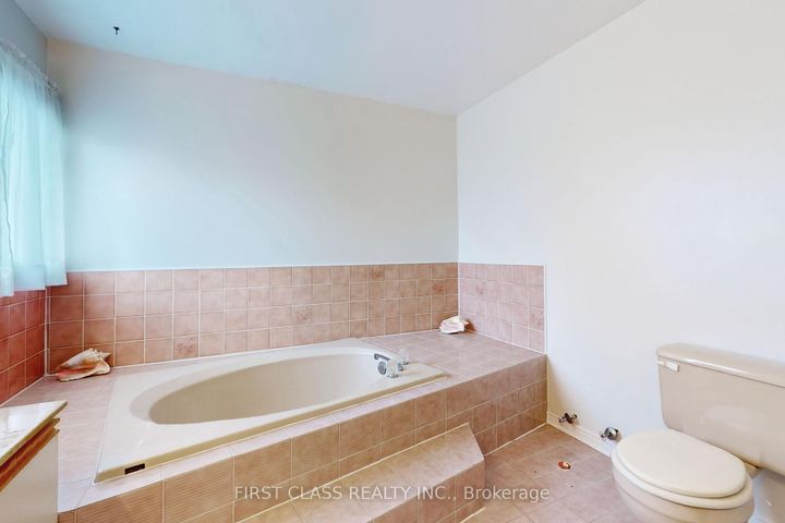 Photo 19 at 7 Kenpark Avenue, Snelgrove, Brampton