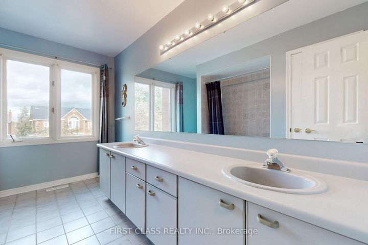 Photo 27 at 7 Kenpark Avenue, Snelgrove, Brampton