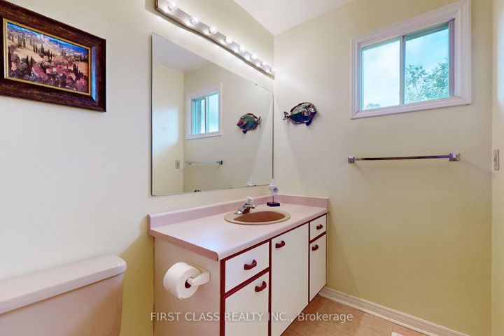 Photo 32 at 7 Kenpark Avenue, Snelgrove, Brampton