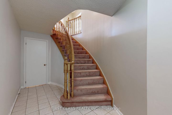 Photo 33 at 7 Kenpark Avenue, Snelgrove, Brampton