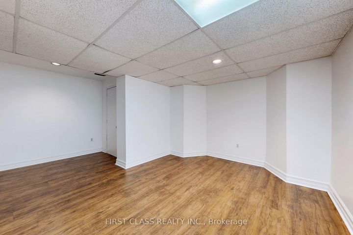 Photo 37 at 7 Kenpark Avenue, Snelgrove, Brampton