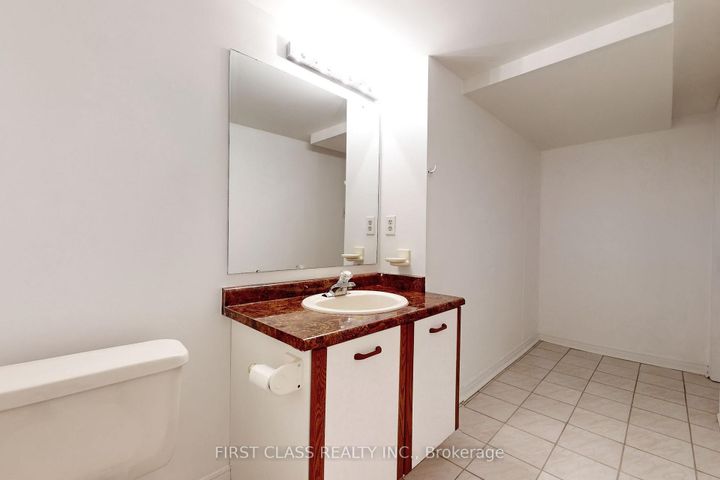 Photo 41 at 7 Kenpark Avenue, Snelgrove, Brampton