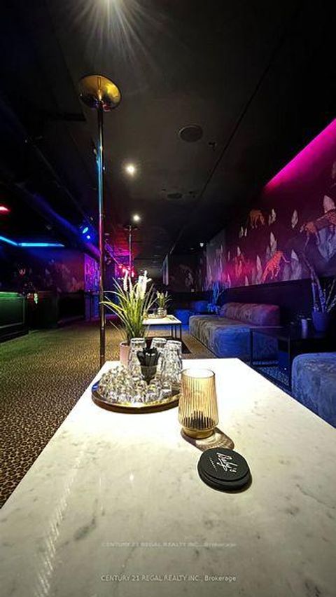 Photo 3 at 563 QUEEN Street W, University, Toronto