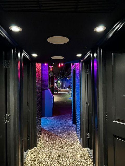 Photo 13 at 563 QUEEN Street W, University, Toronto