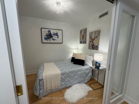 Photo 4 at 611 - 2020 McNicoll Avenue, Milliken, Toronto