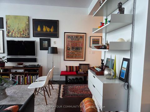 Photo 5 at 815 - 39 Queens Quay E, Waterfront Communities C8, Toronto