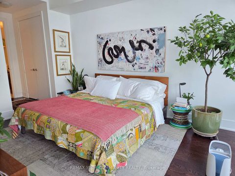 Photo 8 at 815 - 39 Queens Quay E, Waterfront Communities C8, Toronto