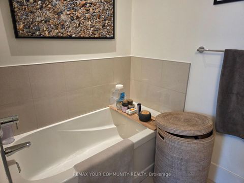 Photo 9 at 815 - 39 Queens Quay E, Waterfront Communities C8, Toronto