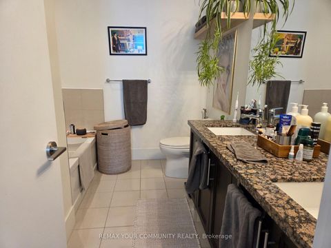 Photo 10 at 815 - 39 Queens Quay E, Waterfront Communities C8, Toronto