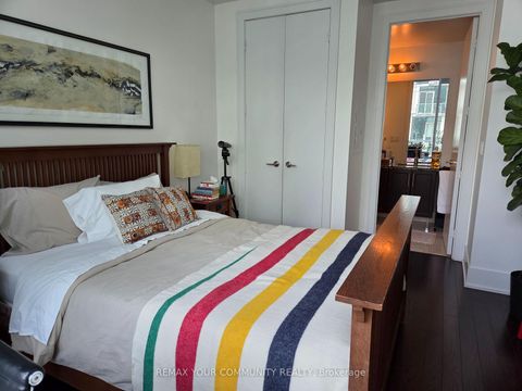 Photo 12 at 815 - 39 Queens Quay E, Waterfront Communities C8, Toronto