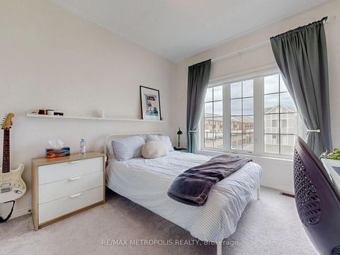 Photo 28 at 16 Hartney Drive, Rural Richmond Hill, Richmond Hill