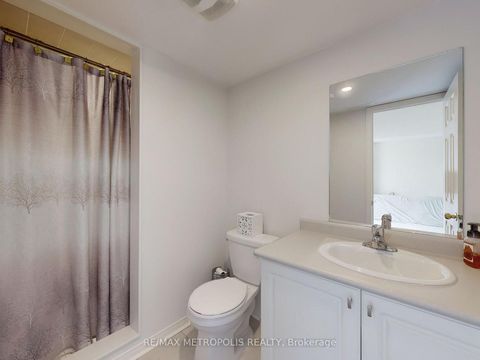 Photo 35 at 16 Hartney Drive, Rural Richmond Hill, Richmond Hill