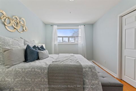 Photo 19 at 98 Willowridge Road, Richview, Toronto