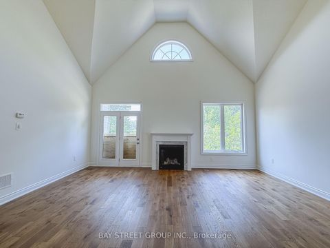 Photo 10 at 18 Shelson Place, Sutton & Jackson's Point, Georgina