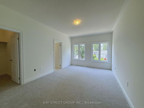 Photo 12 at 18 Shelson Place, Sutton & Jackson's Point, Georgina