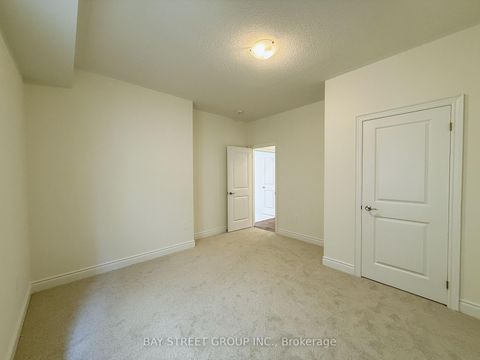 Photo 18 at 18 Shelson Place, Sutton & Jackson's Point, Georgina