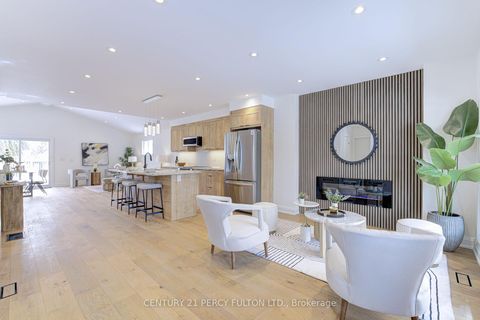 Photo 6 at 21 Nelson Avenue, Central, Ajax