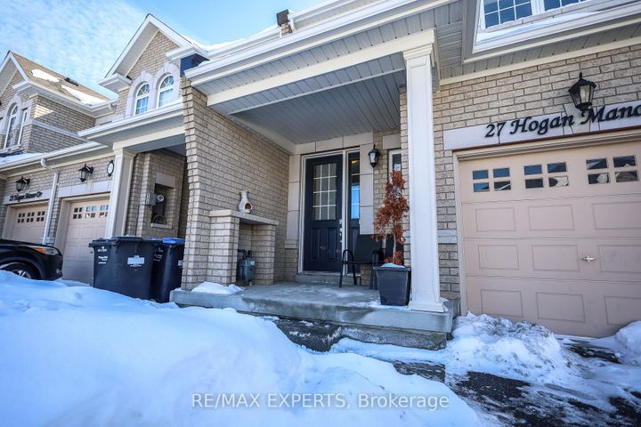 Photo 3 at 27 Hogan Manor Drive, Northwest Brampton, Brampton